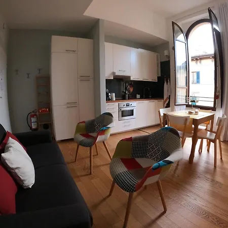 Five Roses Bed and breakfast 4*