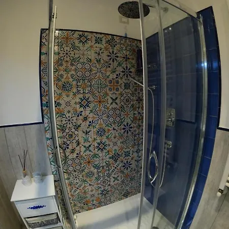 Five Roses 4* بيزا