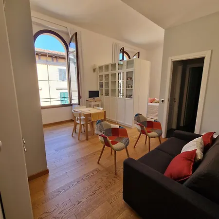 Bed & Breakfast Five Roses 4*