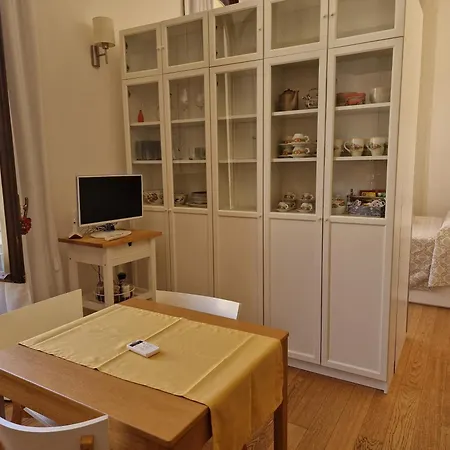Five Roses Bed and breakfast Pisa