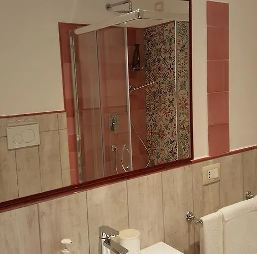 Bed and breakfast Five Roses 4*