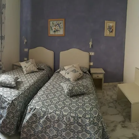 Five Roses Bed and Breakfast 4*