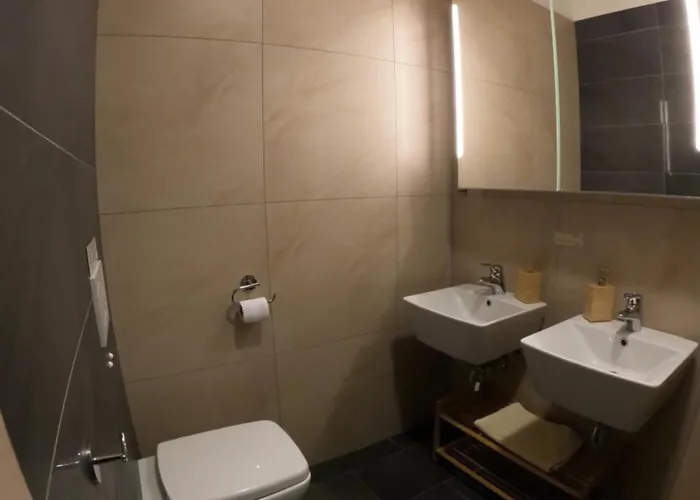 Five Roses 4*