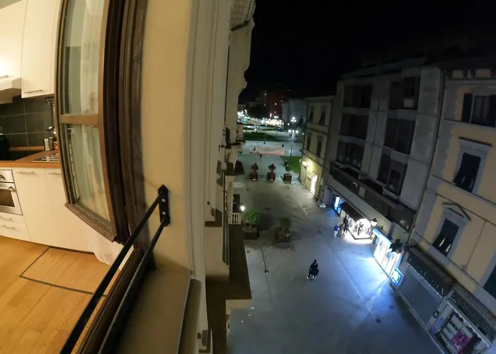 Bed & Breakfast Five Roses 4*